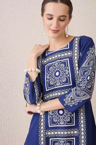 Women Ethnic Motifs Printed Regular Kurta with Trousers