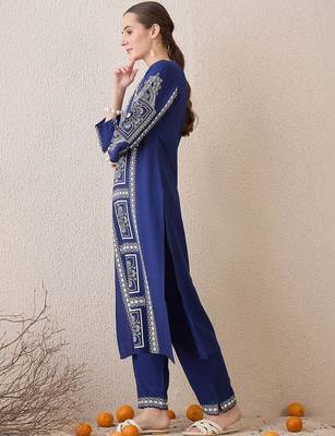 Women Ethnic Motifs Printed Regular Kurta with Trousers 5