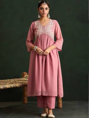 Women Floral Embroidered Empire Thread Work Kurta with Trousers & With Dupatta 3