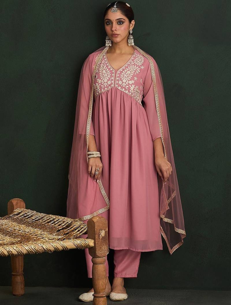 Women Floral Embroidered Empire Thread Work Kurta with Trousers & With Dupatta