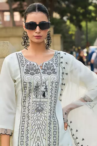 Women Ethnic Motifs Embroidered Regular Thread Work Kurta with Trousers & With Dupatta