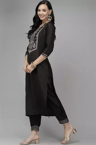 Women Ethnic Motifs Embroidered Regular Thread Work Liva Kurta with Trousers & With Dupatta