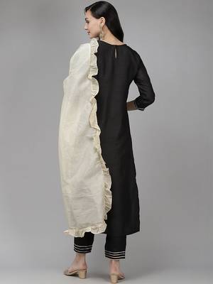 Women Ethnic Motifs Embroidered Regular Thread Work Liva Kurta with Trousers & With Dupatta 5