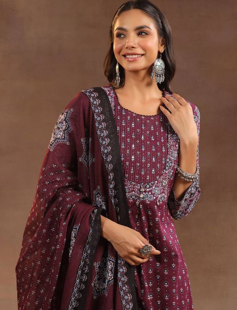 Women Ethnic Motifs Printed Regular Thread Work Pure Cotton Kurta with Trousers & With Dupatta