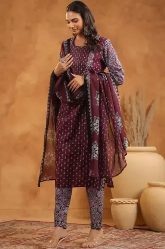 Women Ethnic Motifs Printed Regular Thread Work Pure Cotton Kurta with Trousers & With Dupatta