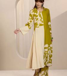 Women Floral Printed Regular Kurta with Trousers