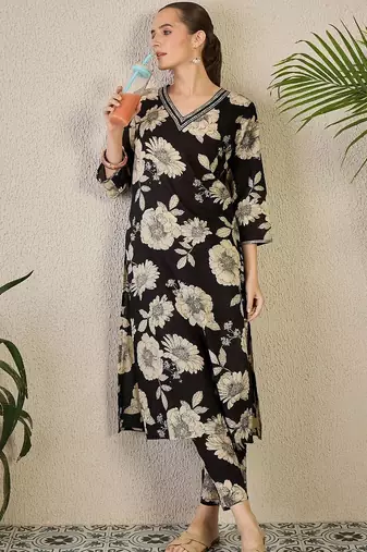 Women Floral Printed Regular Thread Work Pure Cotton Kurta with Trousers