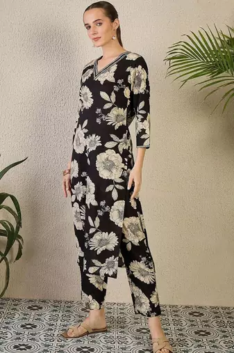 Women Floral Printed Regular Thread Work Pure Cotton Kurta with Trousers