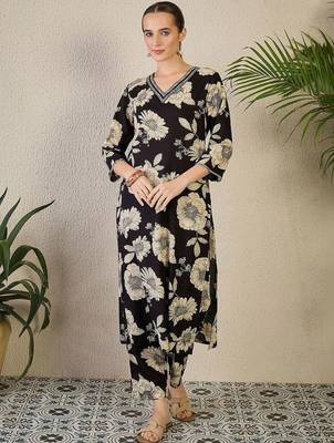 Women Floral Printed Regular Thread Work Pure Cotton Kurta with Trousers 6