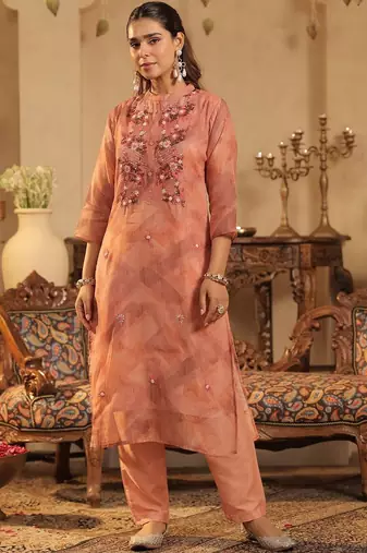 Women Floral Embroidered Regular Thread Work Chanderi Cotton Kurta with Trousers & With Dupatta