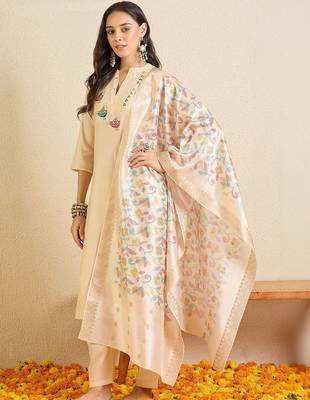 Women Ethnic Motifs Embroidered Regular Thread Work Kurta with Trousers & With Dupatta 5