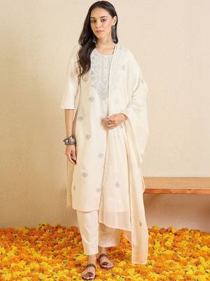 Women Ethnic Motifs Embroidered Regular Thread Work Pure Cotton Kurta with Trousers & With Dupatta 1
