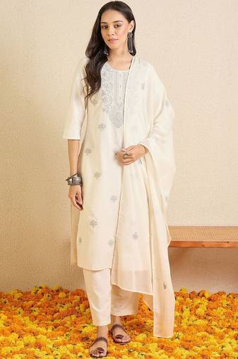 Women Ethnic Motifs Embroidered Regular Thread Work  Cotton Kurta with Trousers & With Dupatta