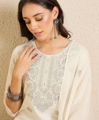 Women Ethnic Motifs Embroidered Regular Thread Work Pure Cotton Kurta with Trousers & With Dupatta 6