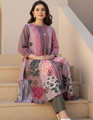 Floral Printed Round Neck Pure Cotton Kurta With Trouser 7