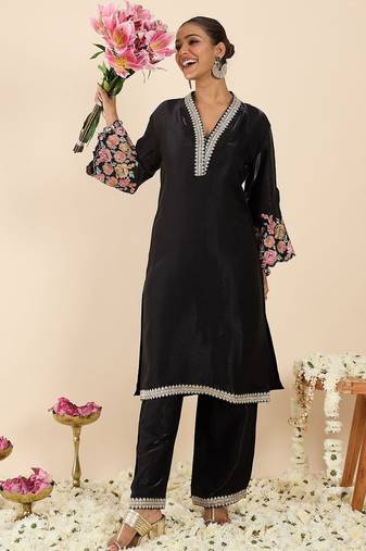 Women Floral Embroidered Regular Kurta with Palazzos