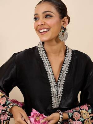 Women Floral Embroidered Regular Kurta with Palazzos 2
