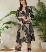 Women Floral Printed Regular Kurta with Trousers