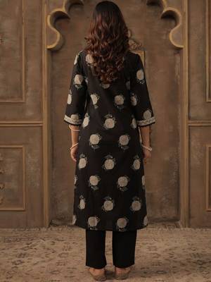 Women Floral Printed Regular Pure Cotton Kurta with Trousers & With Dupatta 3