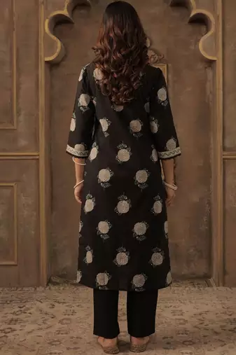 Women Floral Printed Regular Pure Cotton Kurta with Trousers & With Dupatta