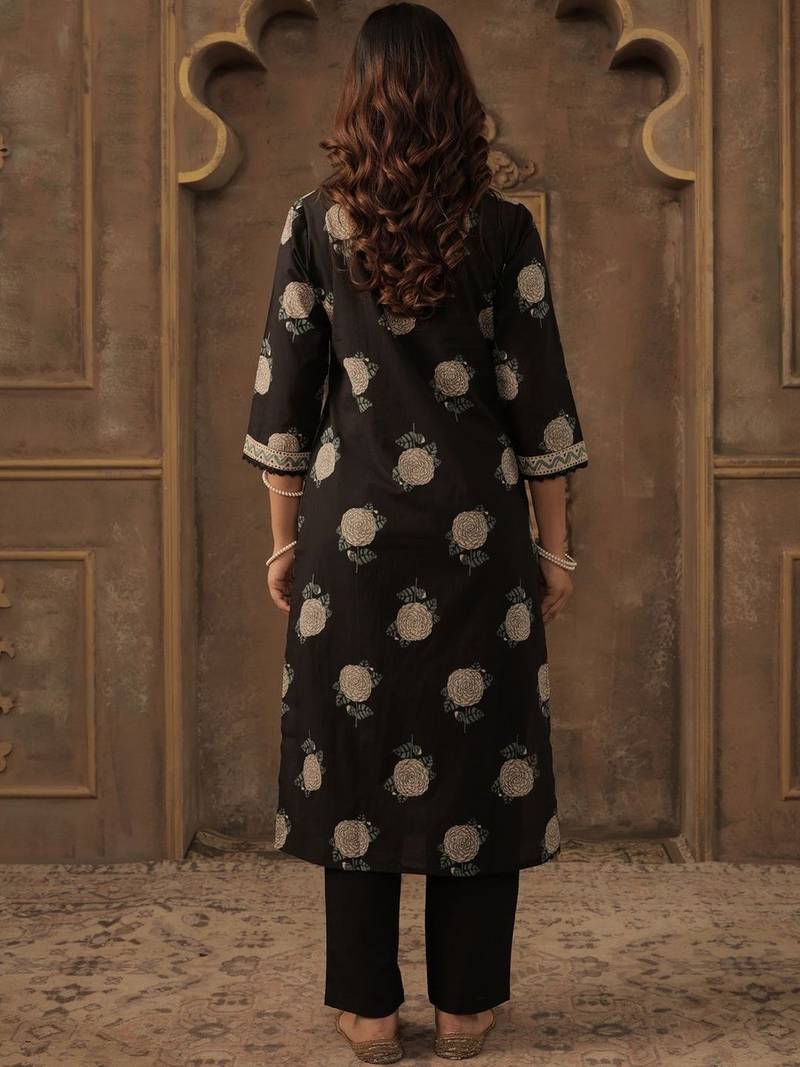 Women Floral Printed Regular Pure Cotton Kurta with Trousers & With Dupatta