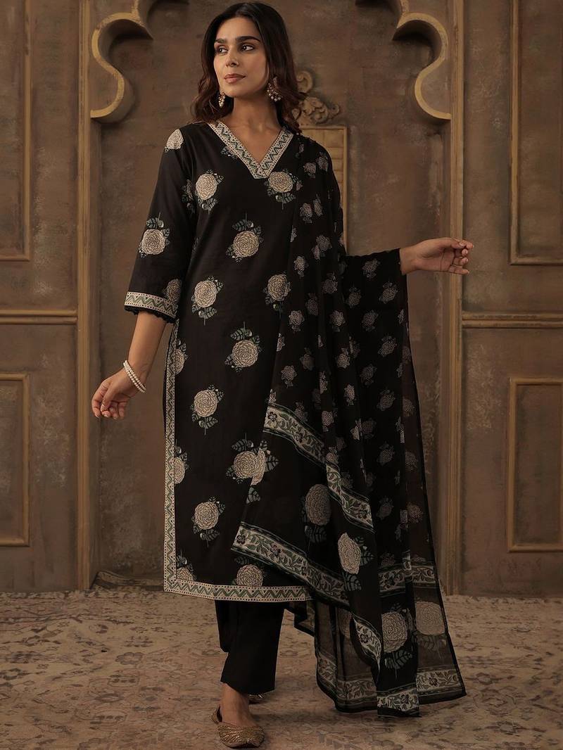 Women Floral Printed Regular Pure Cotton Kurta with Trousers & With Dupatta