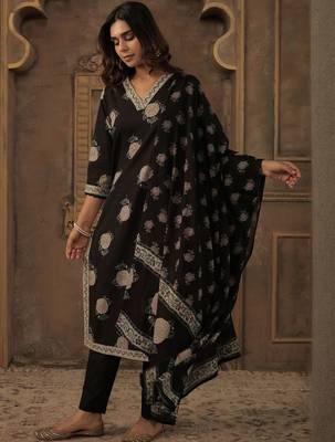 Women Floral Printed Regular Pure Cotton Kurta with Trousers & With Dupatta 6