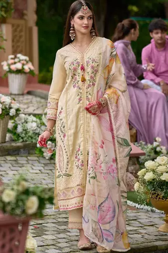 Women Floral Embroidered Regular Thread Work Kurta with Trousers & With Dupatta
