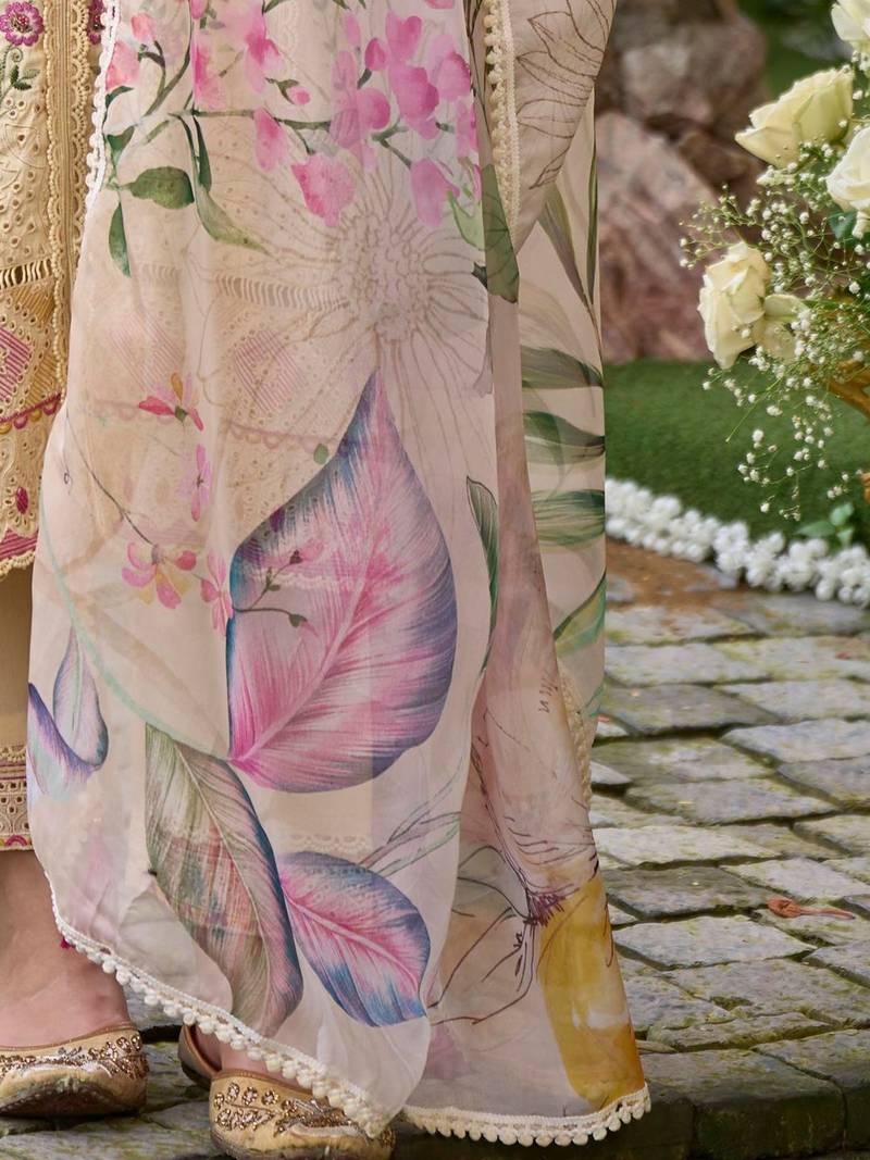 Women Floral Embroidered Regular Thread Work Kurta with Trousers & With Dupatta