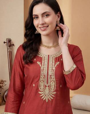 Women Ethnic Motifs Embroidered Regular Kurta with Trousers & With Dupatta 3