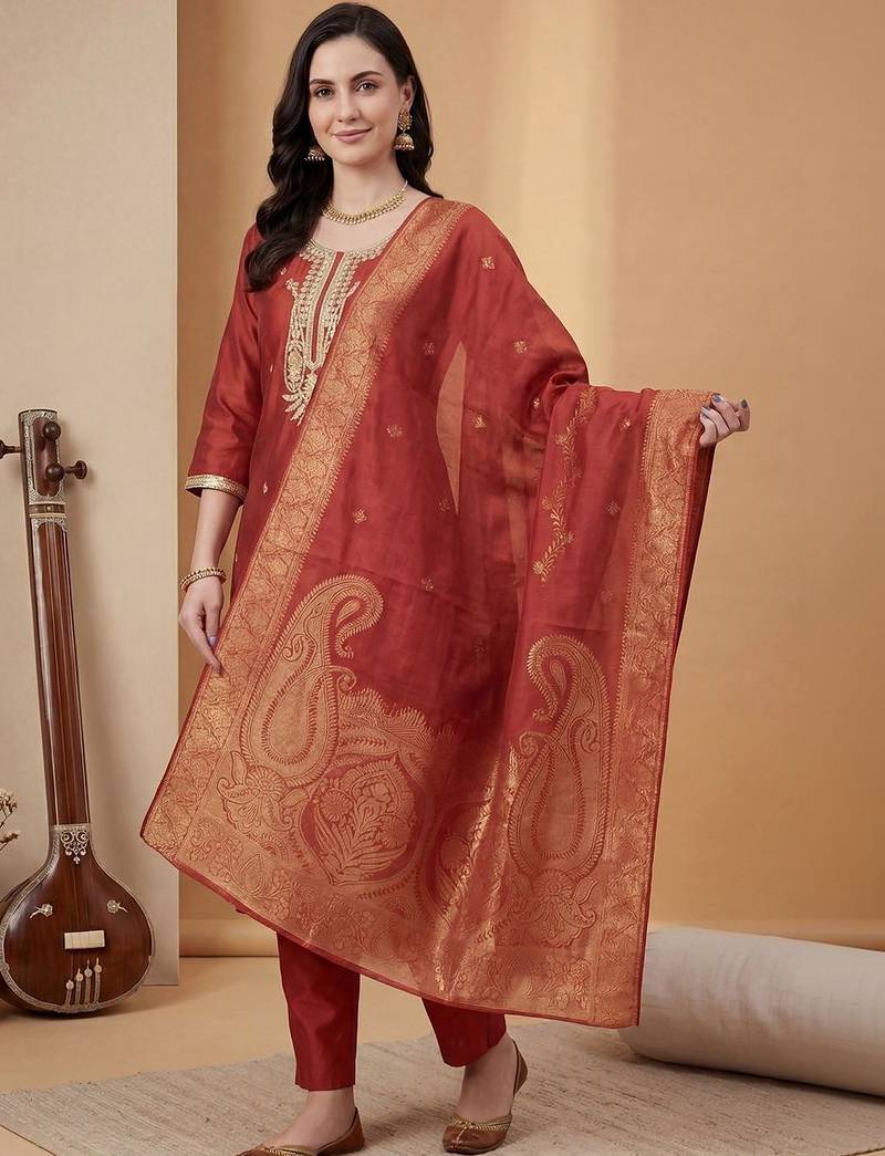 Women Ethnic Motifs Embroidered Regular Kurta with Trousers & With Dupatta