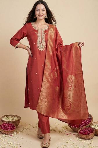 Women Ethnic Motifs Embroidered Regular Kurta with Trousers & With Dupatta