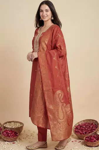 Women Ethnic Motifs Embroidered Regular Kurta with Trousers & With Dupatta