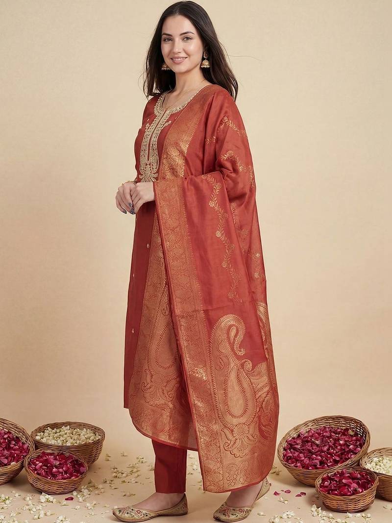 Women Ethnic Motifs Embroidered Regular Kurta with Trousers & With Dupatta