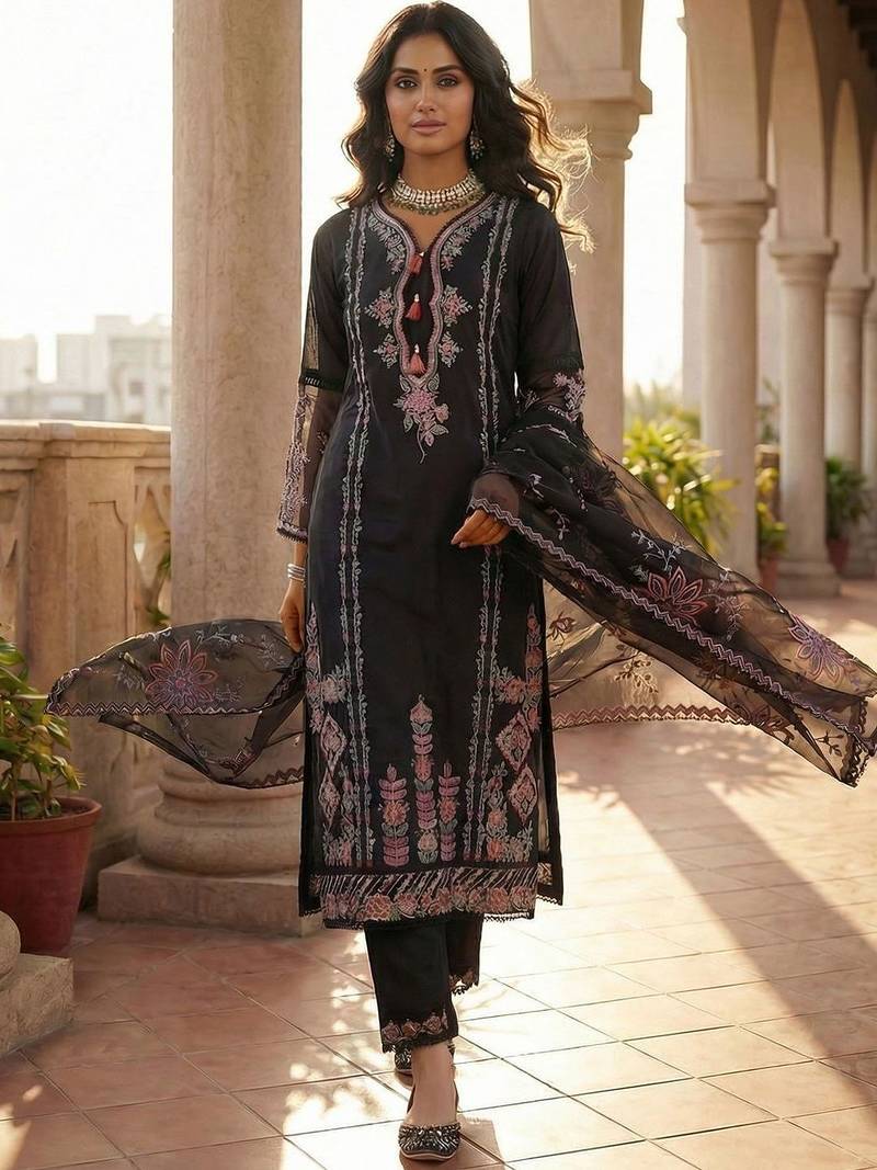 Women Floral Embroidered Regular Thread Work Kurta with Trousers & With Dupatta