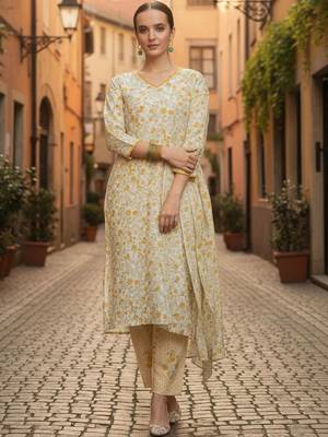 Women Floral Printed Regular Pure Cotton Kurta with Trousers & With Dupatta 2