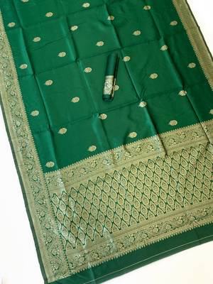 Green color art silk blend sarees with blouse 2