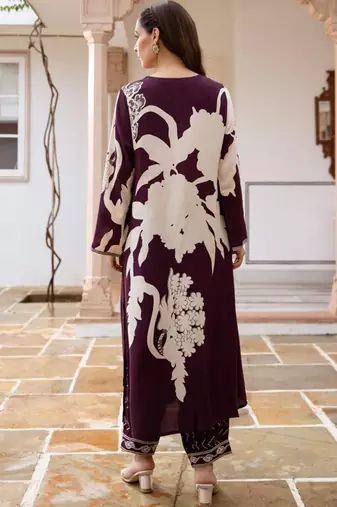 Women Floral Printed Regular Thread Work Kurta with Trousers