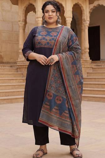 Plus Size Black Printed Straight Kurta Trousers With Dupatta Set