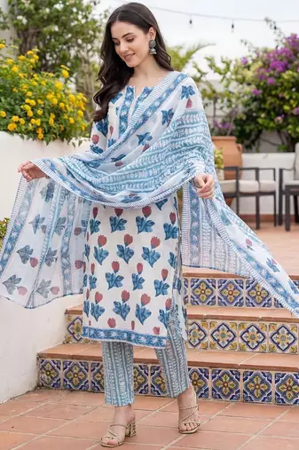 Women Floral Printed Regular Pure Cotton Kurta with Trousers & With Dupatta