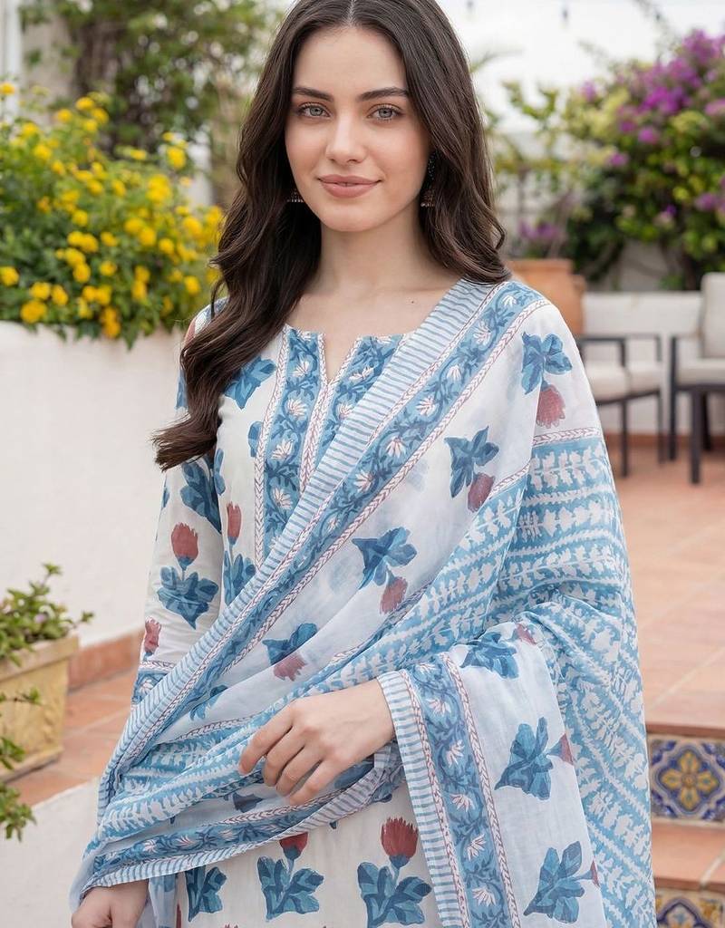 Women Floral Printed Regular Pure Cotton Kurta with Trousers & With Dupatta