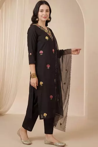Women Floral Embroidered Regular Thread Work Kurta with Trousers & With Dupatta