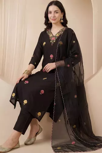 Women Floral Embroidered Regular Thread Work Kurta with Trousers & With Dupatta