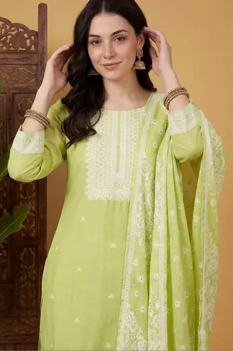 Women Ethnic Motifs Regular Kurta with Trousers & With Dupatta