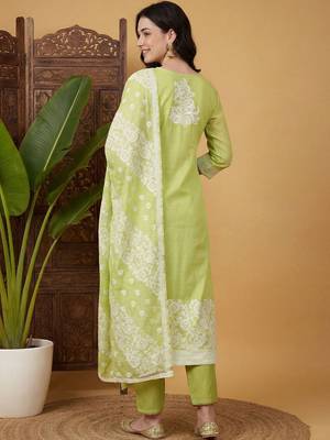 Women Ethnic Motifs Regular Kurta with Trousers & With Dupatta 4