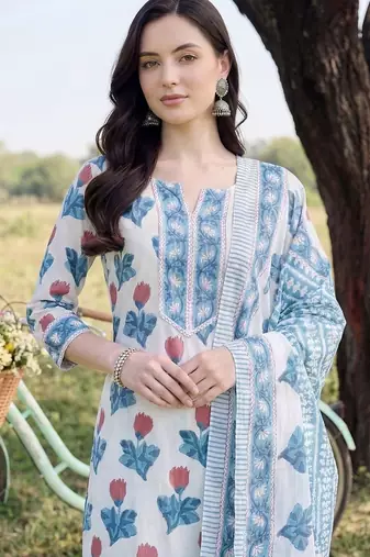 Women Floral Printed Regular Pure Cotton Kurta with Trousers & With Dupatta