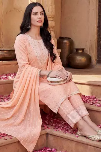 Women Floral Embroidered Regular Thread Work Kurta with Trousers & With Dupatta