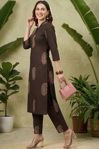 Women Paisley Printed Regular  Cotton Kurta with Trousers