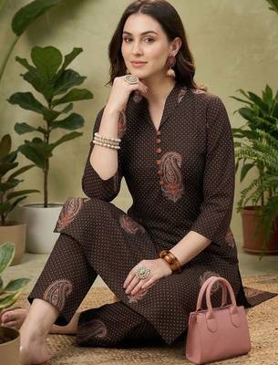 Women Paisley Printed Regular Pure Cotton Kurta with Trousers 4