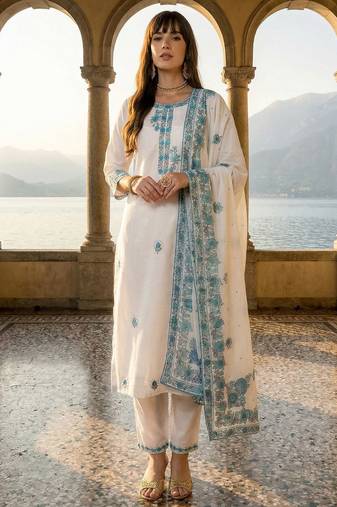 Women Floral Embroidered Regular Thread Work  Cotton Kurta with Trousers & With Dupatta